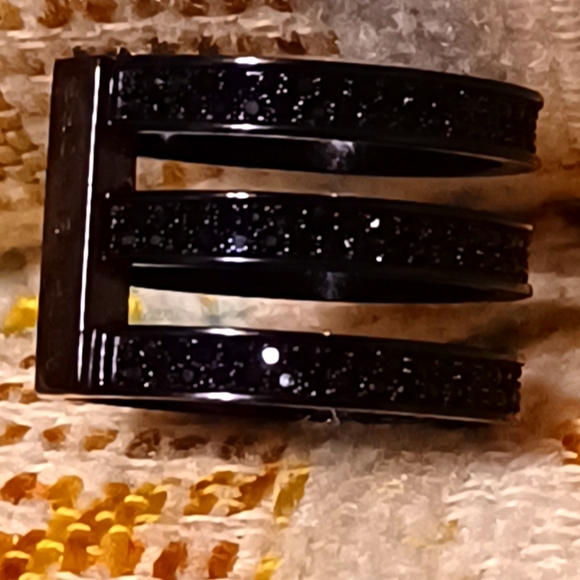 Michael Kors ring ! - Picture 3 of 8